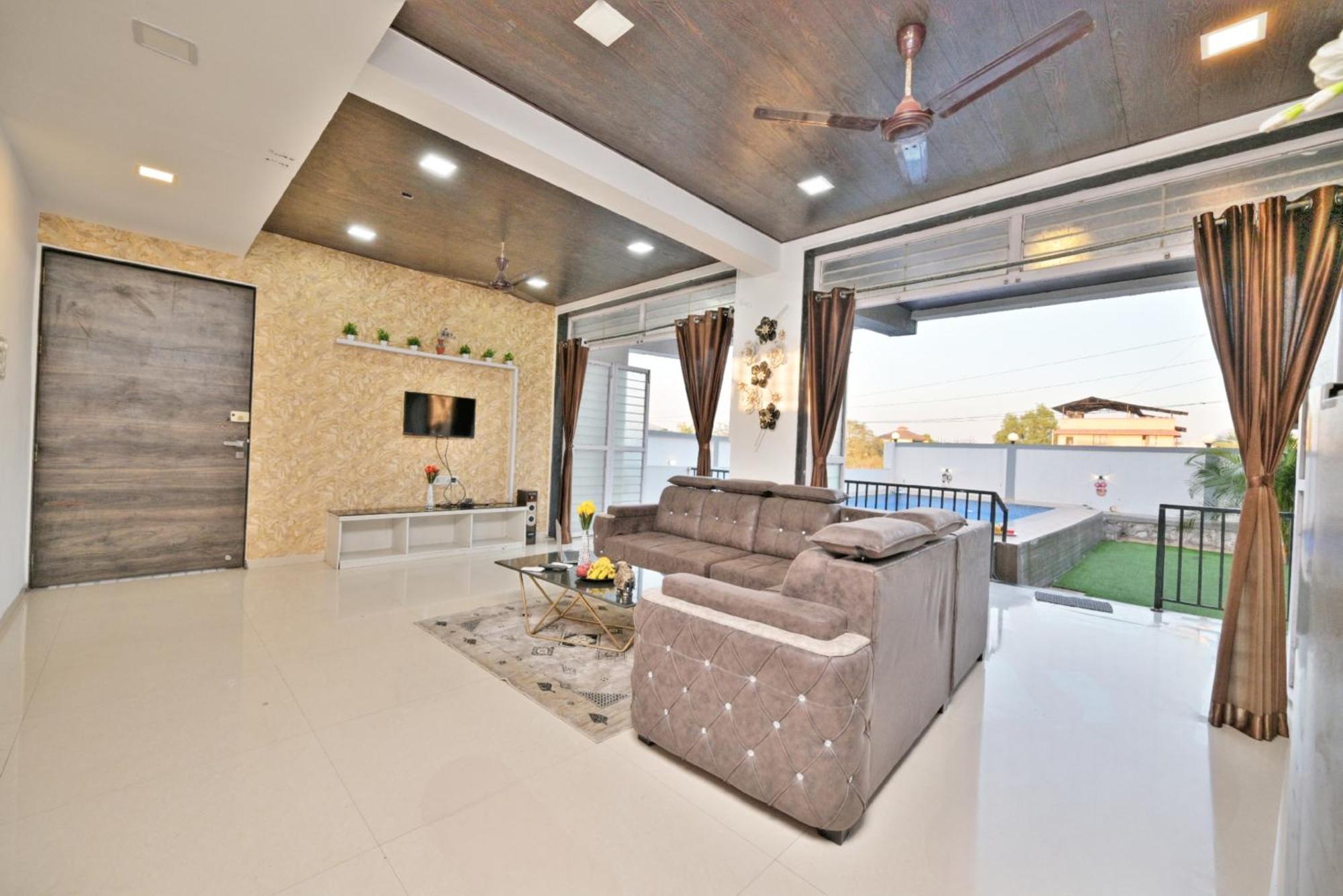 Ll Empyrean Stay Ll 4Bhk Ll Ac Ll Pool Ll Mystical Stone Villa Ll Лонавла Екстер'єр фото