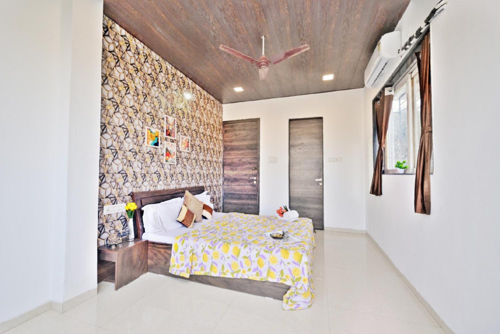 Ll Empyrean Stay Ll 4Bhk Ll Ac Ll Pool Ll Mystical Stone Villa Ll Лонавла Екстер'єр фото